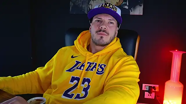 AngeloEric online show from December 2024 01:17:01 PM