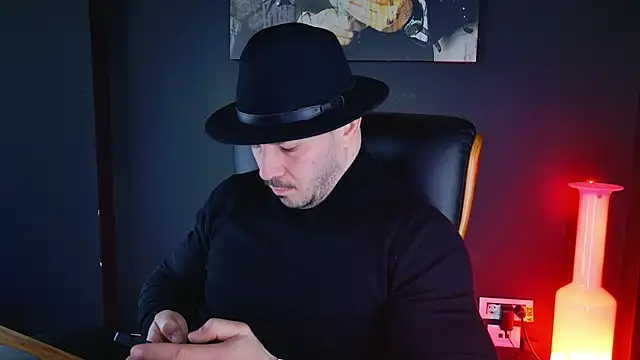 AngeloEric online show from December 2024 08:02:01 AM