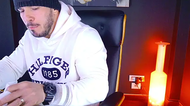 AngeloEric online show from January 2025 10:45:01 AM