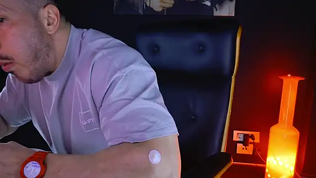 AngeloEric online show from February 2025 10:00:01 PM