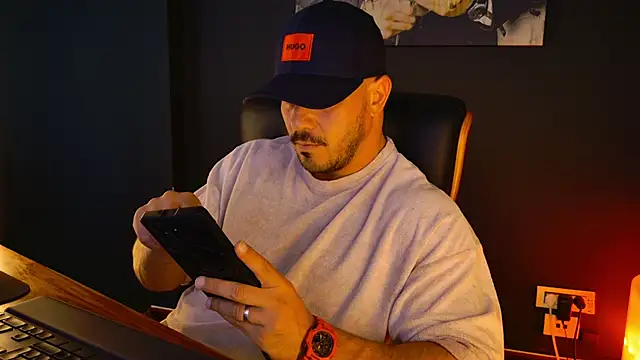 AngeloEric online show from September 2025 09:22:02 AM