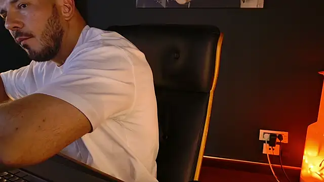 AngeloEric online show from July 2026 12:58:01 PM