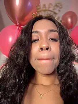 bella  honey online show from December 2025 01:43:02 AM