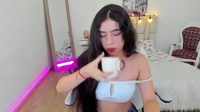 zoe turnner 18 online show from January 2025 11:19:02 AM