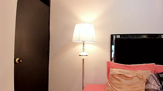 lilithTeen1  online show from February 2026 04:30:01 AM