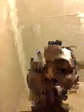 Snapshot of thekidrose chatting on December 2025 09:57:01 PM thekidrose online show from December 2025 09:57:01 PM