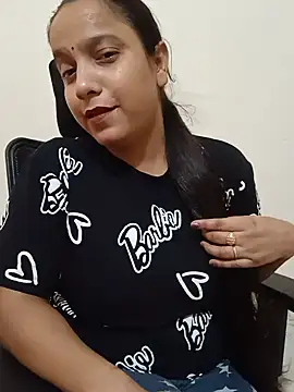 Snapshot of Simran-Kaur143 chatting on July 2026 10:20:01 AM Simran-Kaur143 online show from July 2026 10:20:01 AM