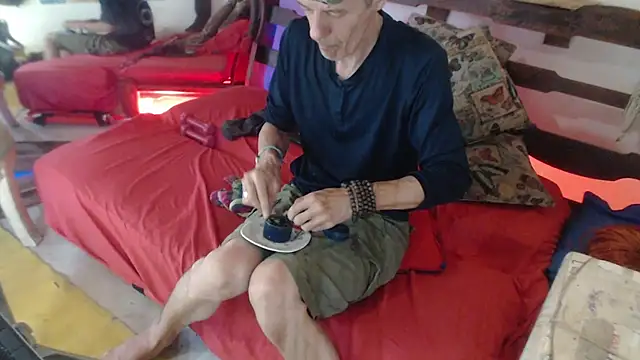 laye19 online show from February 2025 04:07:01 PM