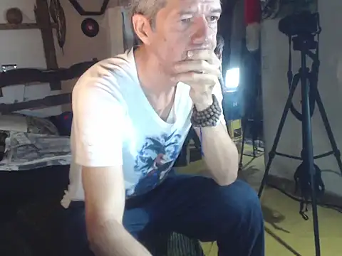 laye19 online show from September 2025 12:56:02 AM