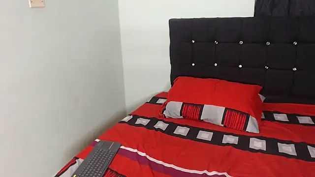 caroline steven05 online show from November 2025 05:17:02 AM