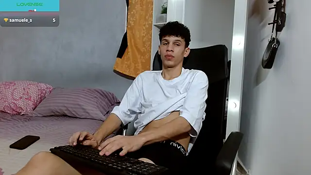 Snapshot of jeff_ross chatting on January 2025 10:02:02 PM jeff ross online show from January 2025 10:02:02 PM