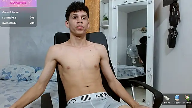 Snapshot of jeff_ross chatting on January 2025 11:51:01 PM jeff ross online show from January 2025 11:51:01 PM