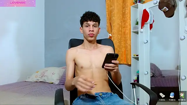 Snapshot of jeff_ross chatting on February 2025 06:01:02 PM jeff ross online show from February 2025 06:01:02 PM