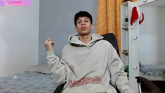 Snapshot of jeff_ross chatting on February 2025 09:09:01 PM jeff ross online show from February 2025 09:09:01 PM