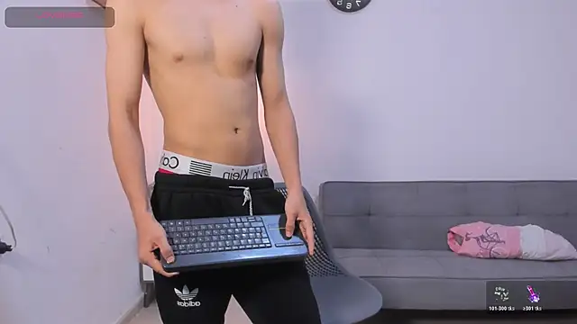 Snapshot of jeff_ross chatting on April 2026 12:33:01 AM jeff ross online show from April 2026 12:33:01 AM