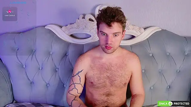 ArthurWhitee online show from April 2026 08:24:01 AM