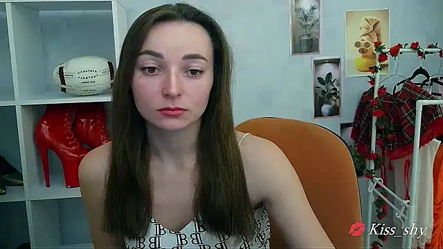  Barbie Kiss  online show from January 2026 05:07:01 PM