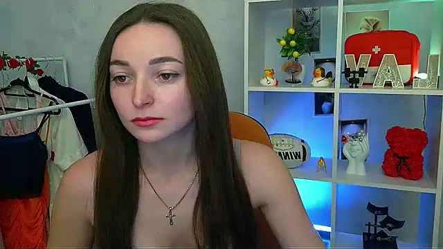  Barbie Kiss  online show from February 2026 03:51:01 PM