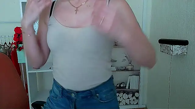 Snapshot of _Barbie_Kiss_ chatting on June 2026 01:09:02 PM Barbie Kiss online show from June 2026 01:09:02 PM