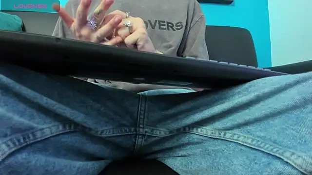 noah ricci online show from December 2024 12:03:01 PM