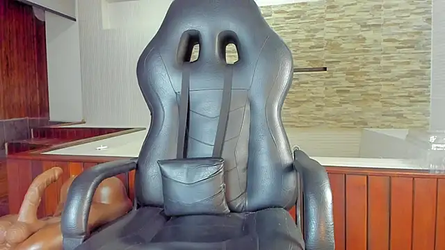 Hanna lens online show from March 2025 07:57:02 PM