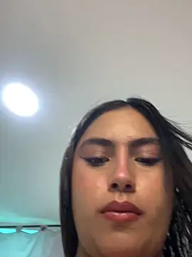 Snapshot of _Danaa chatting on May 2026 07:22:02 PM Danaa online show from May 2026 07:22:02 PM