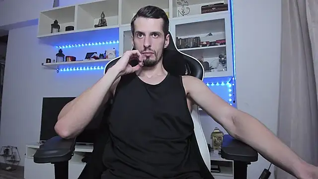 ToddClaytonn online show from October 2025 09:30:01 PM