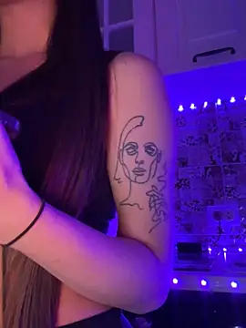 EricaWalls online show from February 2025 03:00:02 AM