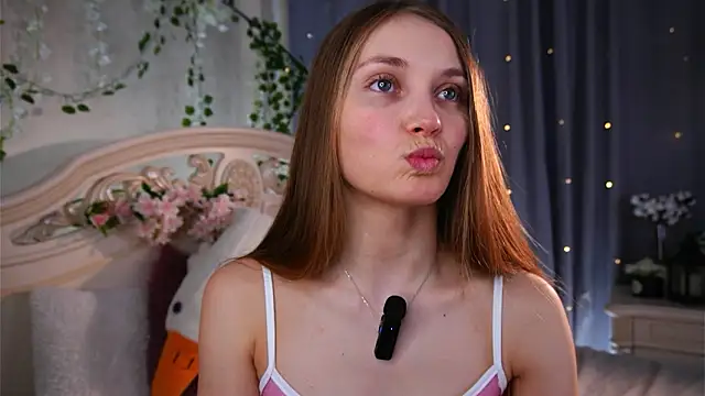 MonaEldon online show from March 2026 02:45:02 AM