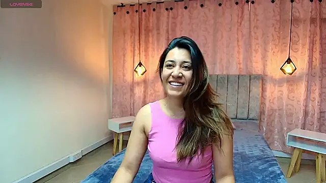 VioletaScott  online show from October 2025 01:08:02 PM