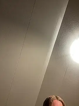 Snapshot of yourhornyslut chatting on February 2025 06:09:02 PM yourhornyslut online show from February 2025 06:09:02 PM