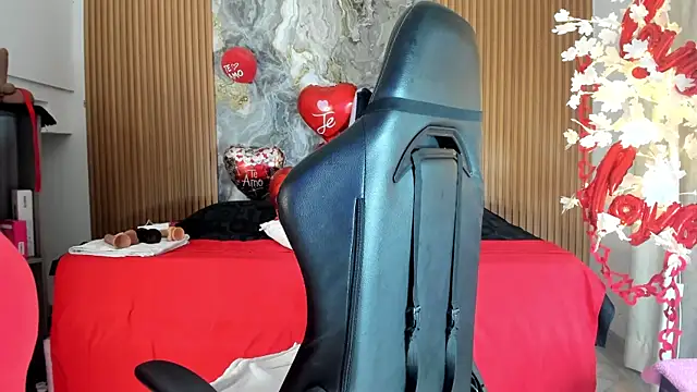 Danna topless online show from February 2026 12:04:01 PM