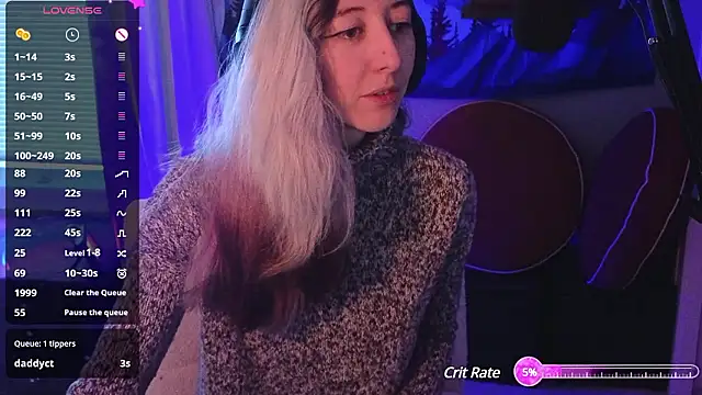 lovelylucyy online show from December 2024 08:33:01 PM