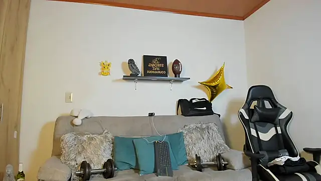 julian wallace online show from December 2025 09:19:02 PM