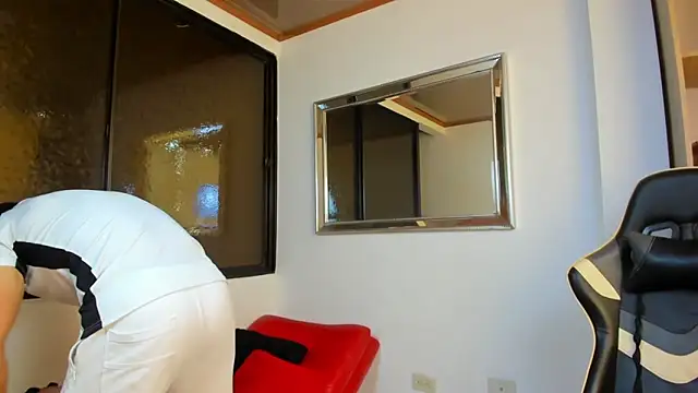 julian wallace online show from February 2026 07:53:01 PM