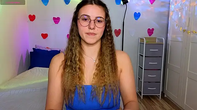 Snapshot of sophia_euphoriaa chatting on February 2026 08:51:01 AM sophia euphoriaa online show from February 2026 08:51:01 AM