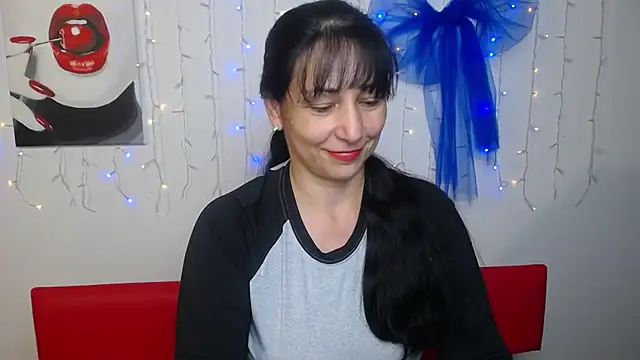 Snapshot of LiluGrants chatting on July 2026 06:21:01 PM LiluGrants online show from July 2026 06:21:01 PM