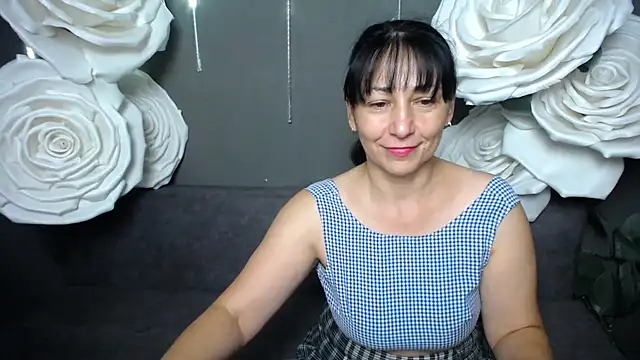 Snapshot of LiluGrants chatting on July 2026 06:11:01 PM LiluGrants online show from July 2026 06:11:01 PM