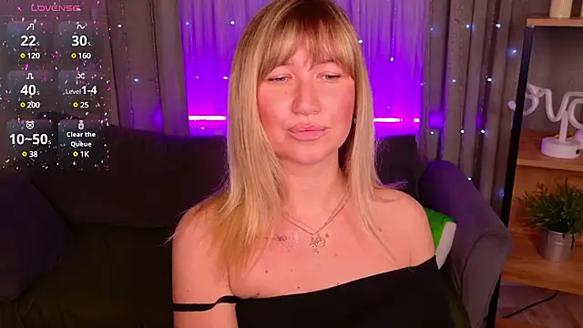 MilaBott online show from February 2025 11:15:01 PM