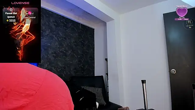 Bella Evans  online show from November 2025 07:04:02 PM