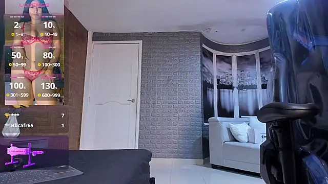 Laross25 online show from March 2025 11:27:02 PM