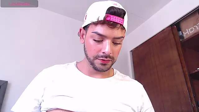 Logan cocky online show from September 2025 06:01:02 PM