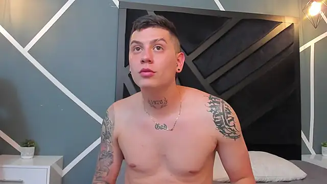 Yeiko Romero  online show from January 2025 08:32:01 PM