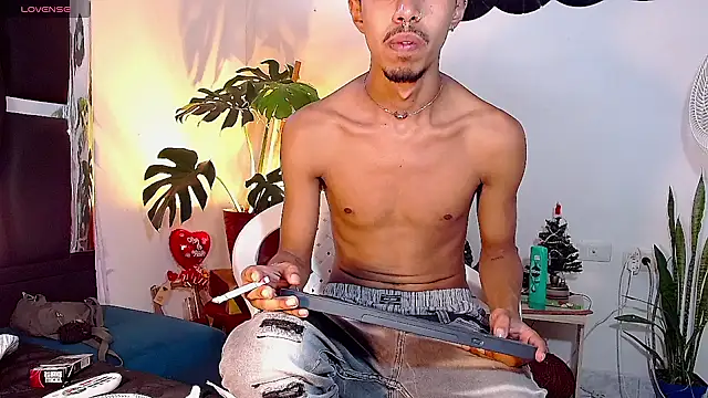 RyanRizzo online show from December 2024 08:48:01 PM