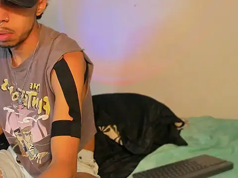 RyanRizzo online show from October 2025 04:21:02 AM