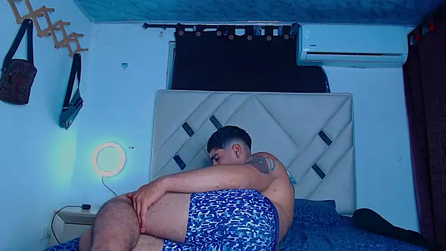 Rich boy01 online show from February 2025 10:30:02 AM