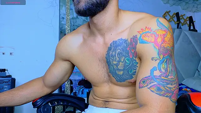 Rich boy01 online show from February 2026 04:35:01 PM