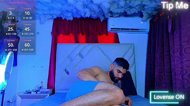 Snapshot of Rich_boy01 chatting on May 2026 04:04:01 PM Rich boy01 online show from May 2026 04:04:01 PM