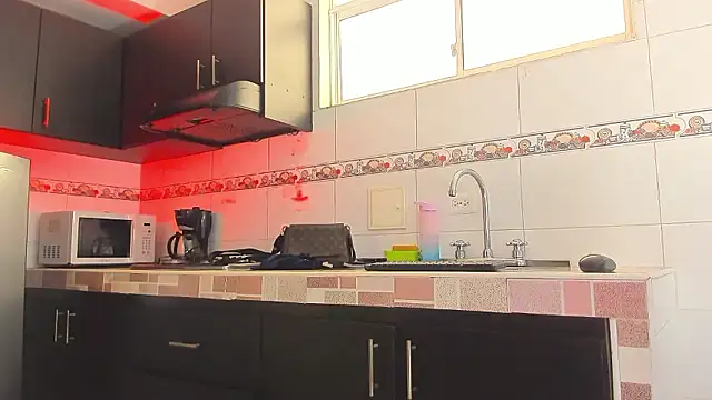 Emma-evans online show from January 2026 01:13:01 PM