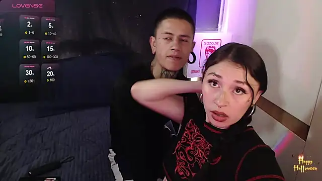 Zowi Hottiee online show from November 2025 07:03:01 PM